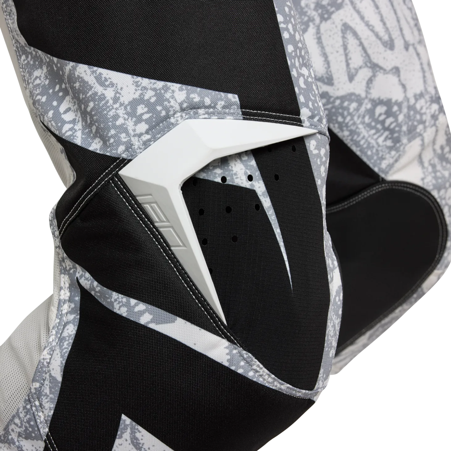 180 DNGR Pants